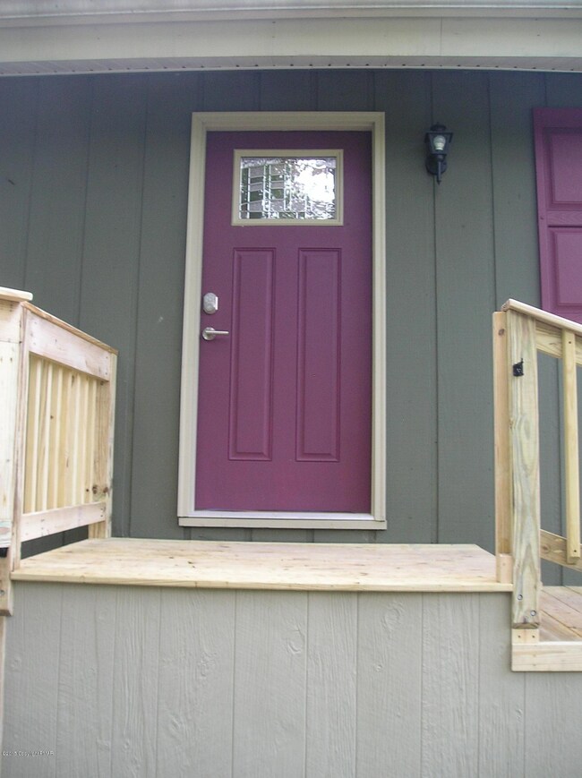 1207 Woodland Dr, East Stroudsburg, PA 18301 - photo 5