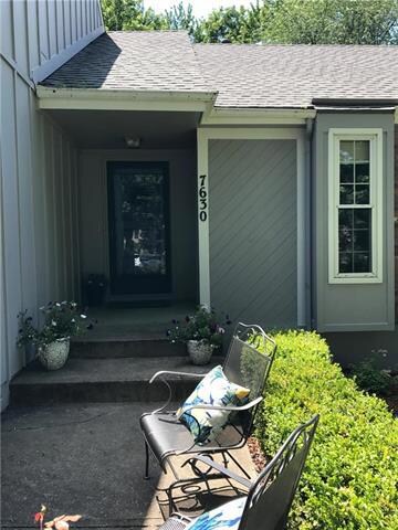 7630 Monrovia St, Shawnee, KS 66216 - photo 2