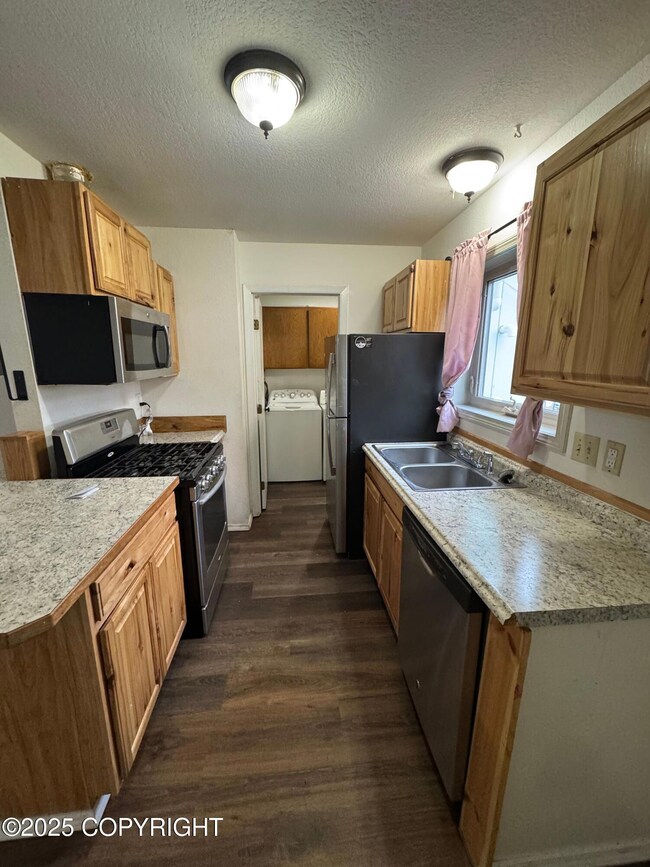 8101 E 16th Ave unit 4, Anchorage, AK 99504 - photo 3