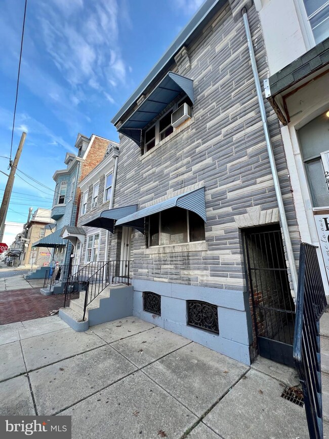247 N 11th St, Reading, PA 19601 - photo 2