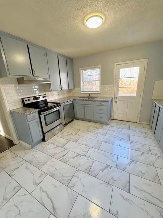 6876 Sni A Bar Rd, Kansas City, MO 64129 - photo 3