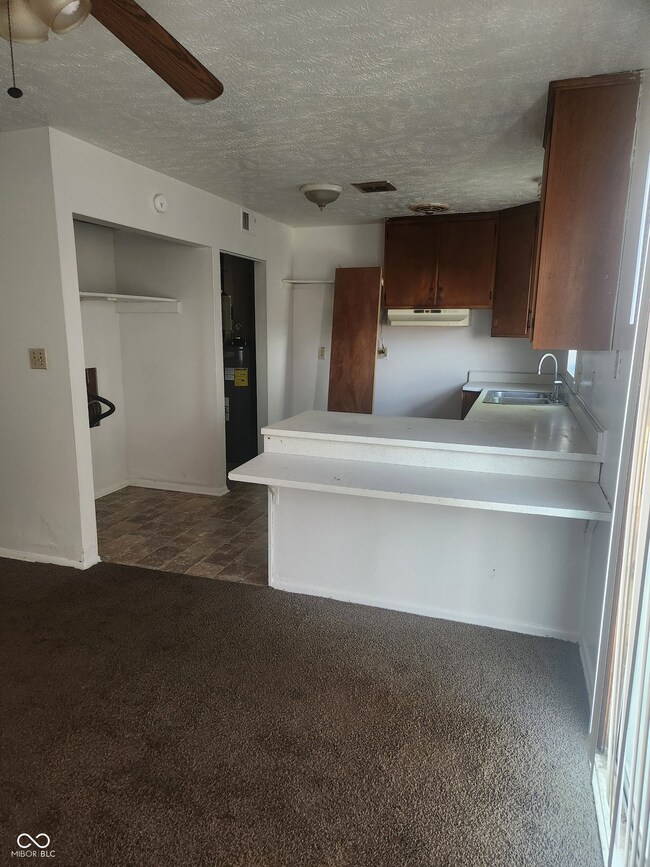 4416 Maple Ln, Indianapolis, IN 46226 - photo 2