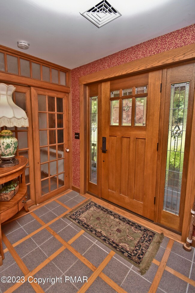 2 Foyer (2)