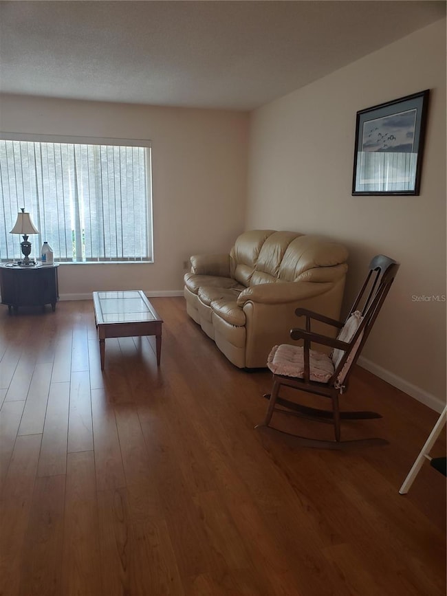 806 Hickory Ln, Bradenton, FL 34208 - photo 4