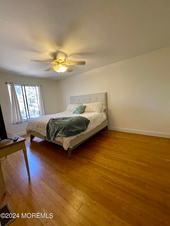 10 Stork Ln unit 1000, Howell, NJ 07731 - photo 6