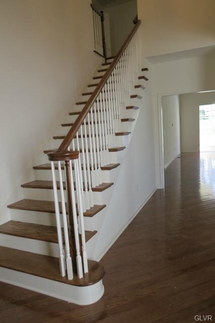 400 Inverness Cir, Easton, PA 18042 - photo 5