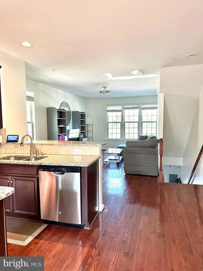 7309 Old Calvary Rd, Hanover, MD 21076 - photo 6