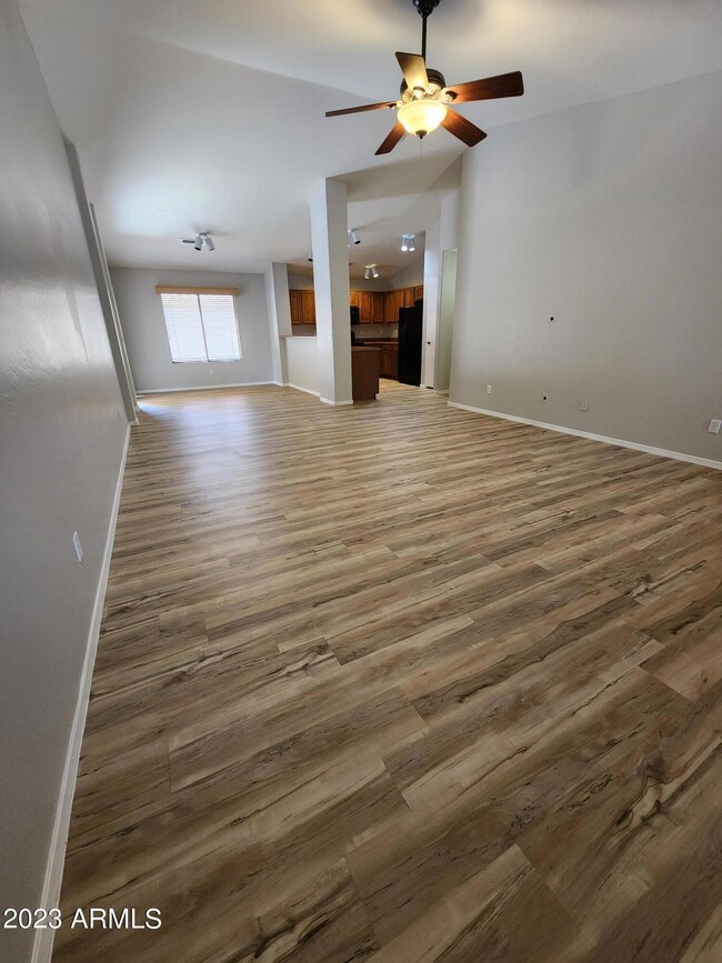 10239 E Kiva Ave unit 1, Mesa, AZ 85209 - photo 2