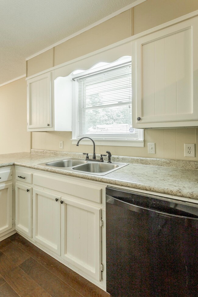 1385 David Cir. HD-25
