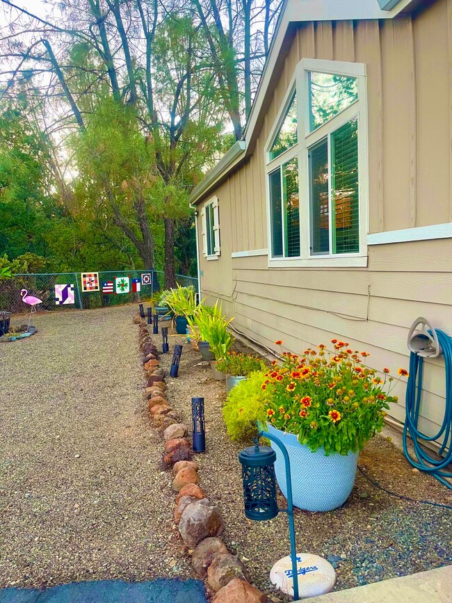 821 Saint Marks St, Redding, CA 96003 - photo 6