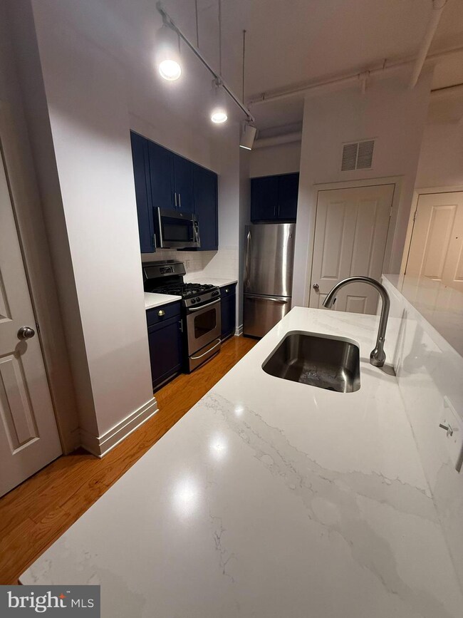 1201 N Garfield St unit 210, Arlington, VA 22201 - photo 3