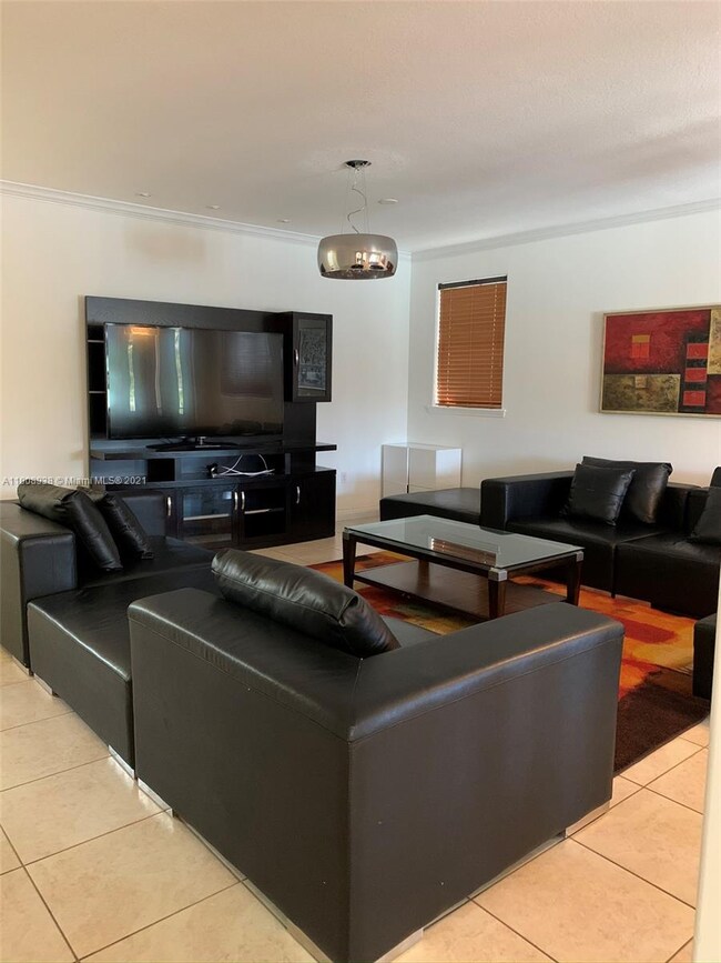 11348 NW 47th Ln, Doral, FL 33178 - photo 5