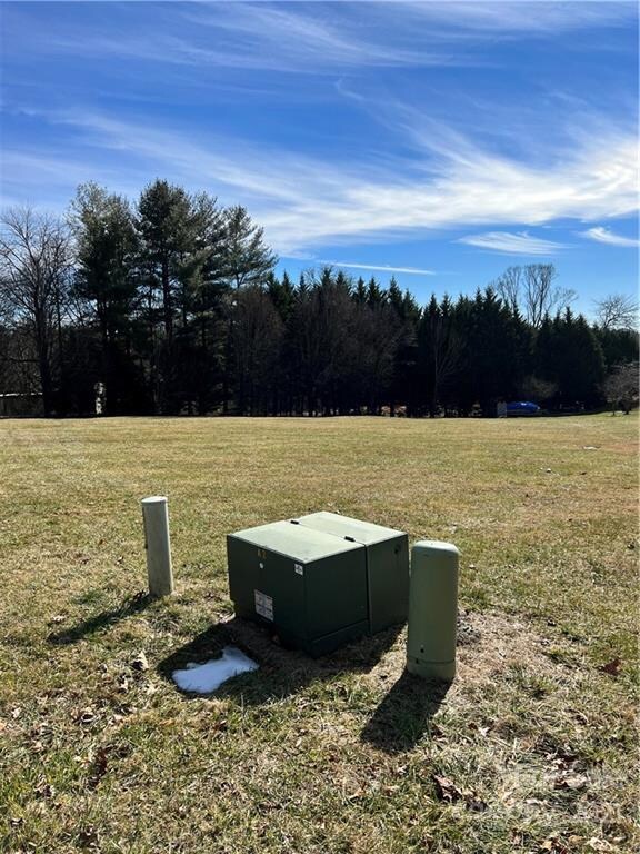 26 Wind Chime Ln, Hendersonville, NC 28792 - photo 2