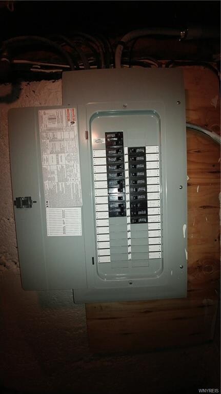 29 8th Ave, North Tonawanda, NY 14120 - photo 6