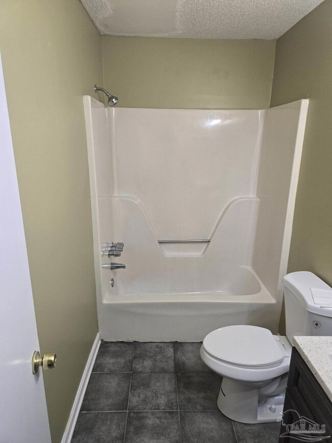 537 Petros Cir unit C, Pensacola, FL 32505 - photo 6