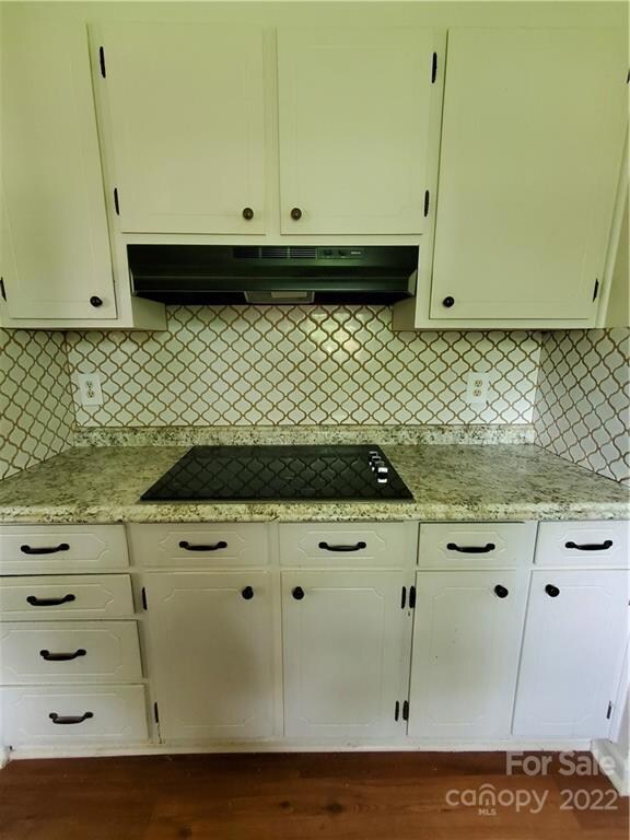 630 Colonial Dr, Statesville, NC 28625 - photo 5