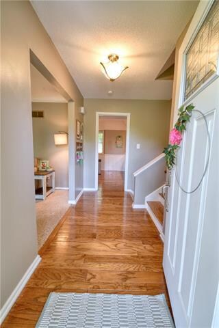 8915 Widmer Rd, Lenexa, KS 66215 - photo 4