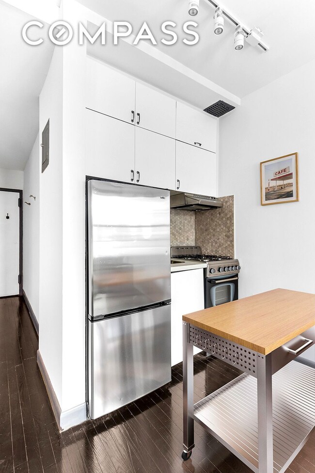 57 Thompson St unit 2B, New York, NY 10012 - photo 6