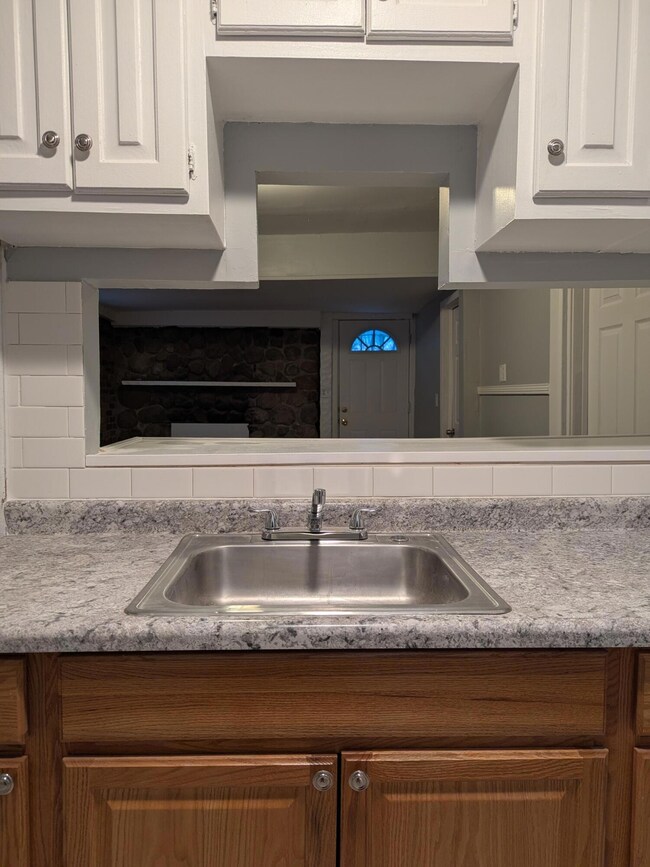 5303 Ashley St, Grosse Pointe, MI 48236 - photo 6