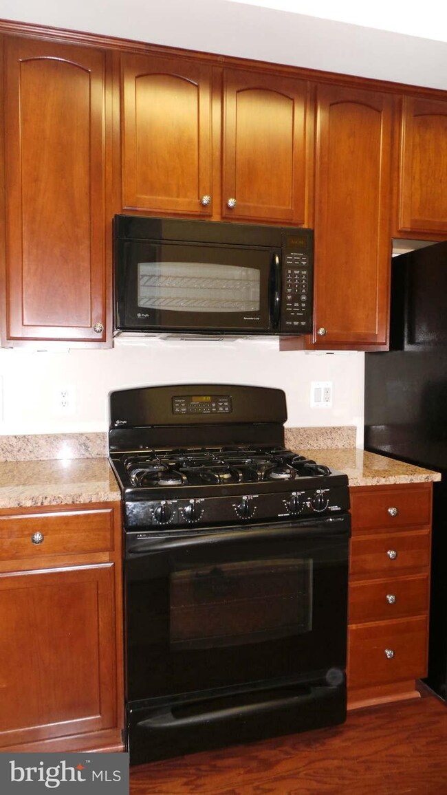 11243 Wortham Crest Cir unit 46, Manassas, VA 20109 - photo 6