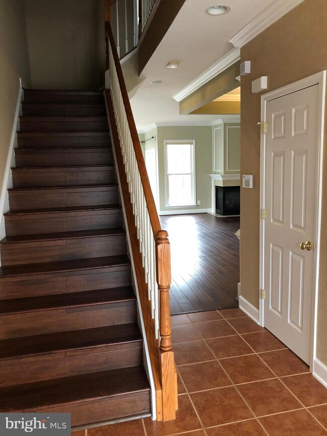 2472 Terra Cotta Cir, Herndon, VA 20171 - photo 3