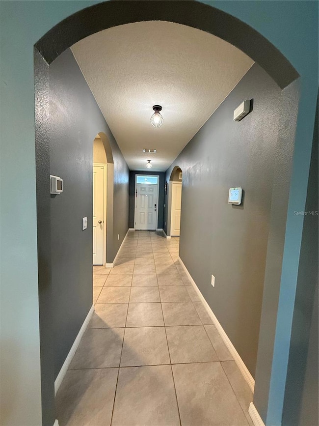 33318 Hamilton Hill Ln, Wesley Chapel, FL 33545 - photo 6