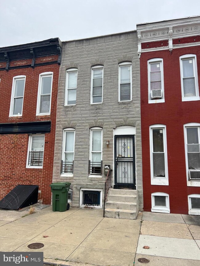 2537 Woodbrook Ave, Baltimore, MD 21217 - photo 2