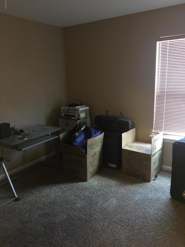 8718 Buzz Ct, Jacksonville, FL 32216 - photo 6