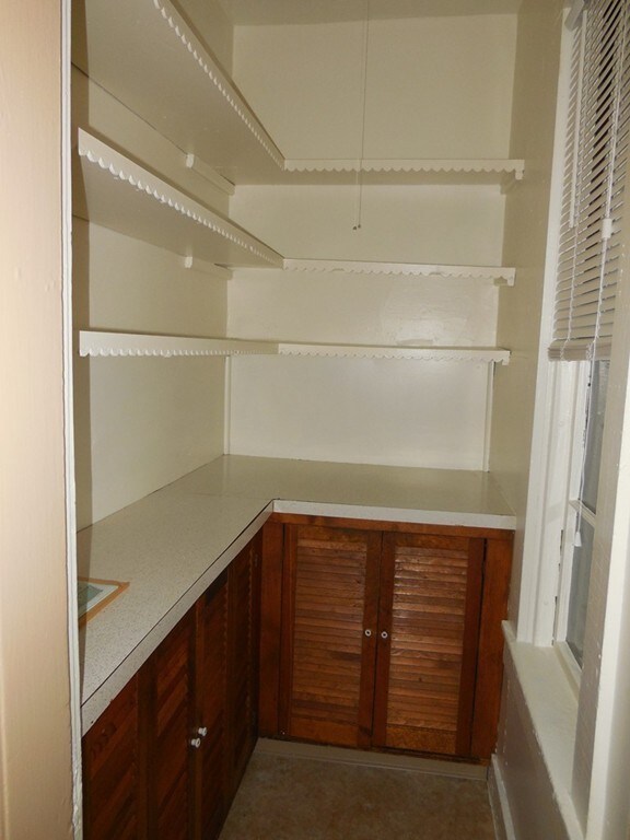 33 Temple St, Holyoke, MA 01040 - photo 6