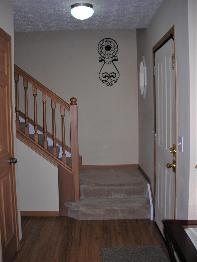 Electra foyer