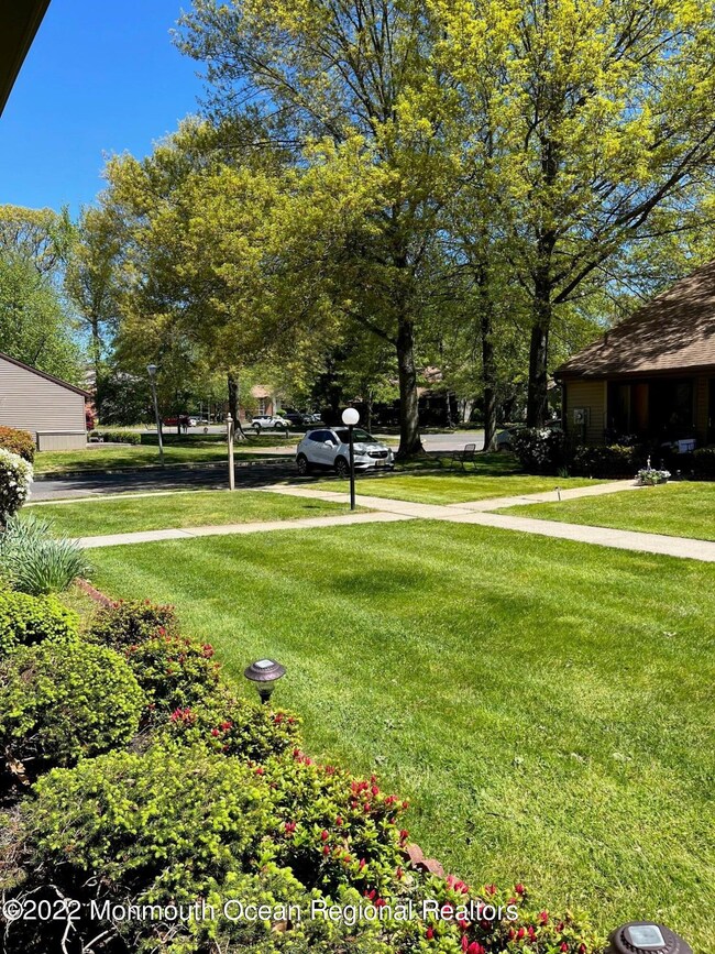 20 Hanover Ct, Red Bank, NJ 07701 - photo 4