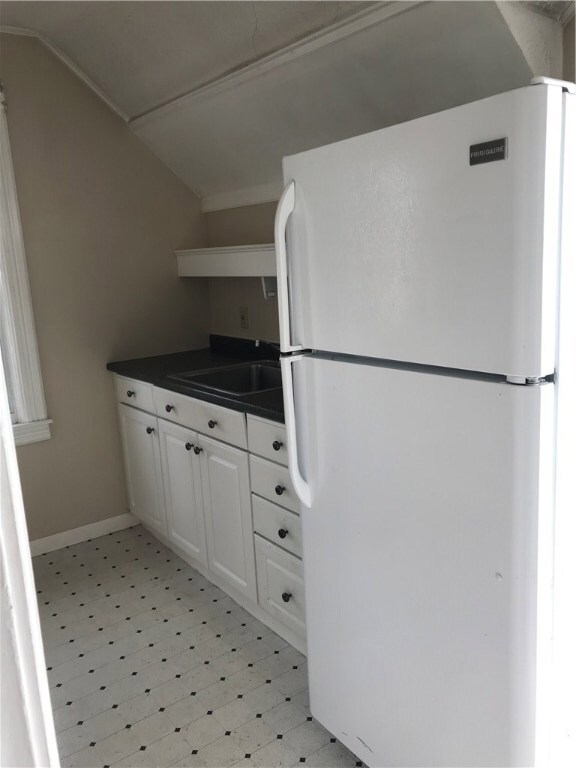 65 Monroe Ave unit 2, Bristol, RI 02809 - photo 7