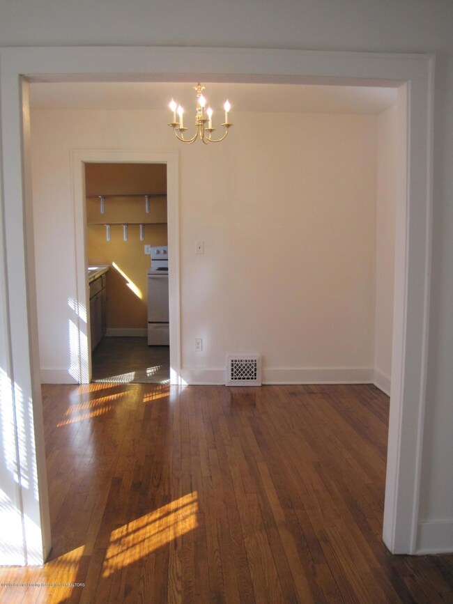 1134 S Holmes St, Lansing, MI 48912 - photo 2