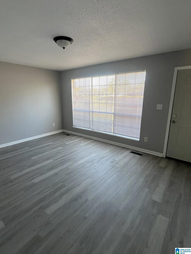 805 41st St N unit 805 Valley, Birmingham, AL 35212 - photo 3