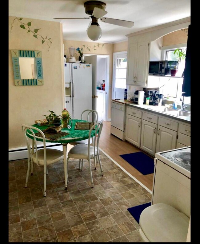 45 Hampshire Ave, Hyannis, MA 02601 - photo 5