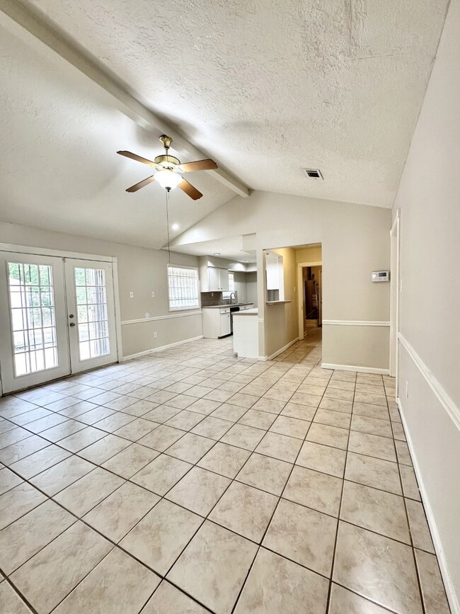 1503 W Donovan St, Houston, TX 77091 - photo 7