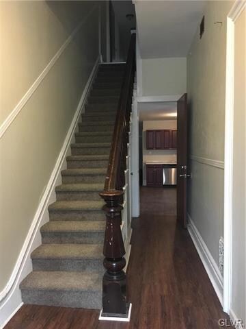 524 W Walnut St unit 1, Allentown, PA 18101 - photo 3