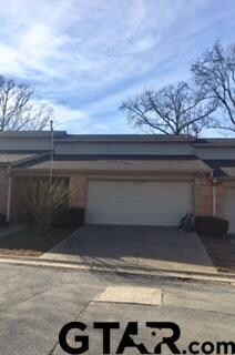 2118 2118 Villa Dr, Tyler, TX 75703 - photo 2