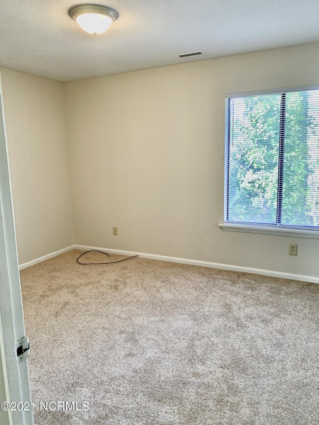 10 Onsville Place, Jacksonville, NC 28546 - photo 4