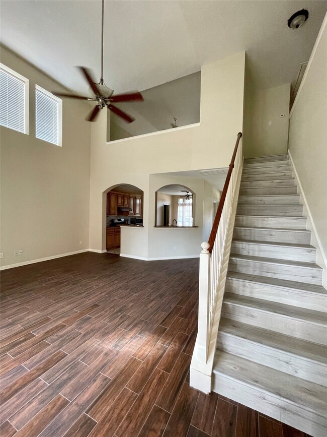 17307 Eden Falls Cir, Houston, TX 77095 - photo 6