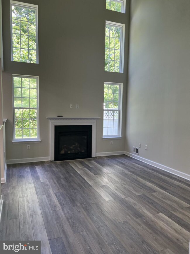 117 Sansom Ln, Woodbury, NJ 08096 - photo 3