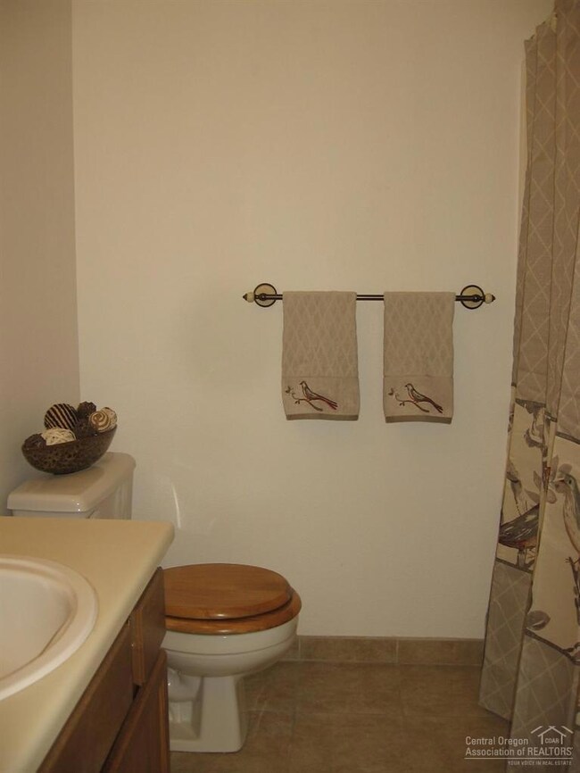 2132 SW 33rd St, Redmond, OR 97756 - photo 7