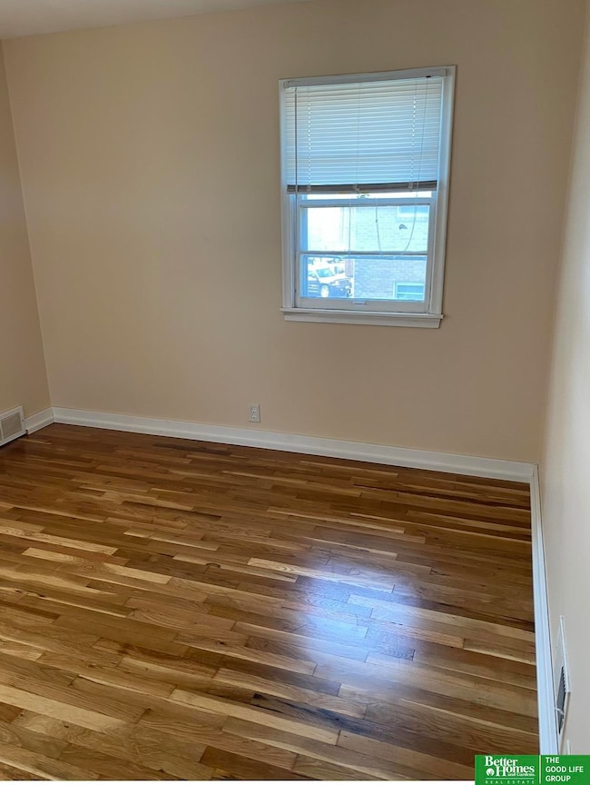 8207 Grover St, Omaha, NE 68124 - photo 4