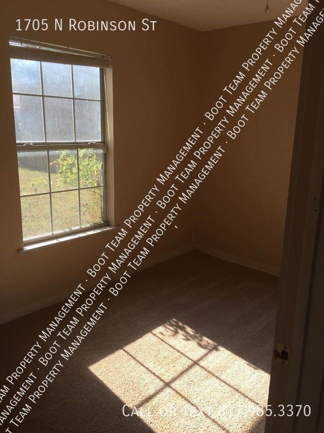 1705 N Robinson St, Cleburne, TX 76031 - photo 5