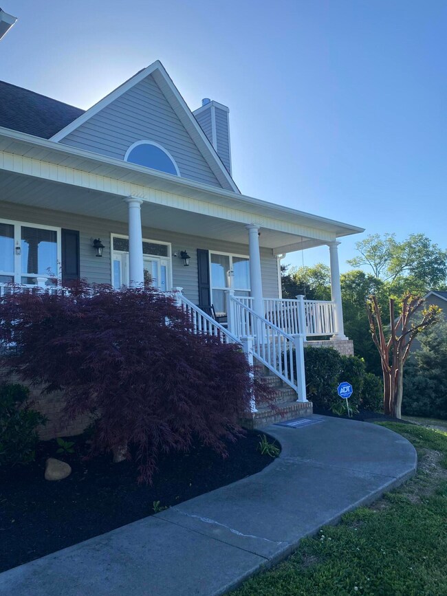 2018 Kings View Loop, Seymour, TN 37865 - photo 2