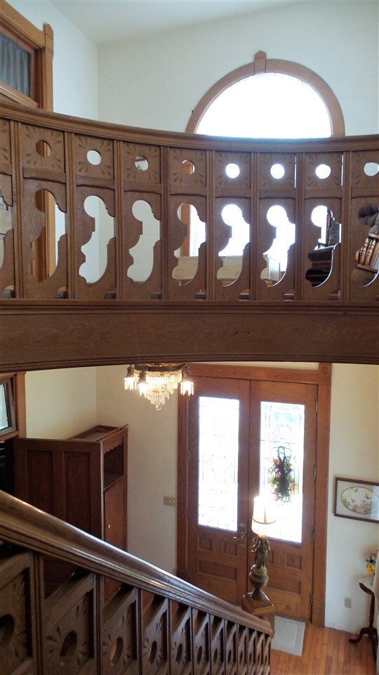 16 E Walnut St, Washington, IN 47501 - photo 6