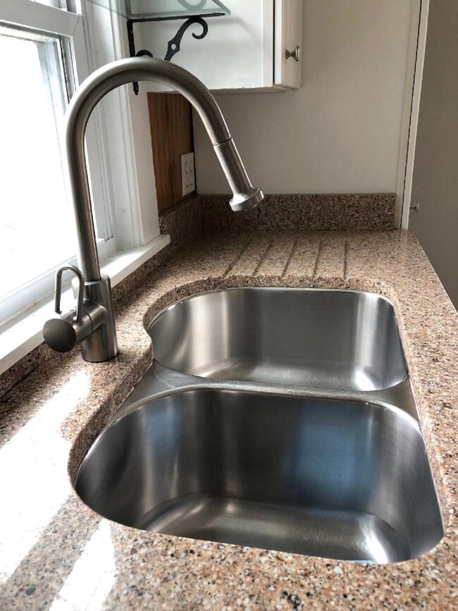 136 Martin Rd, Kittery, ME 03904 - photo 3