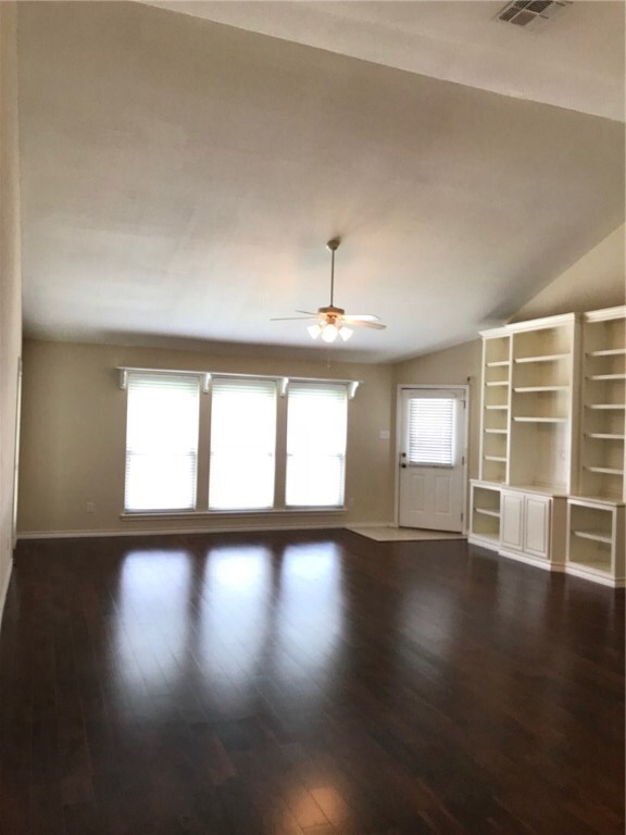 5642 Lipes Blvd unit 13, Corpus Christi, TX 78414 - photo 7