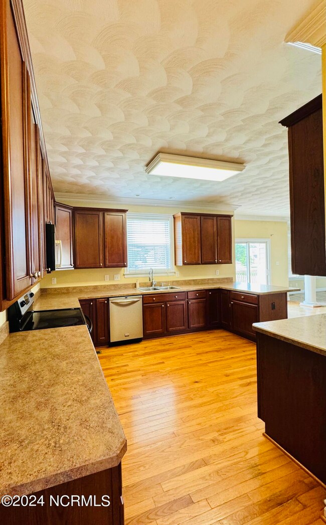 Kitchen 3