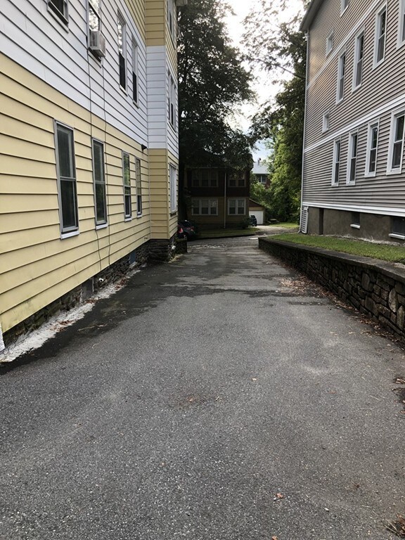 29 Bridgeport St unit 3, Worcester, MA 01604 - photo 2